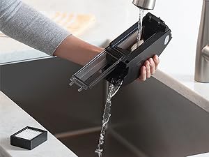 ダスト容器は水洗いできて衛生的