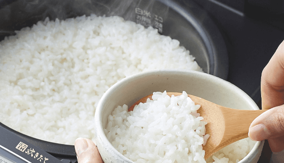 旨み粒立ち炊飯プログラムで芯までふっくら