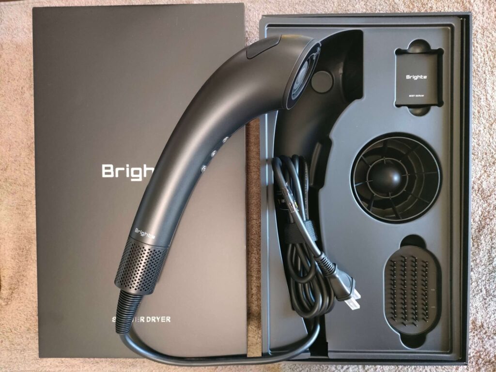 本体の形が真っ直ぐで保管に困った